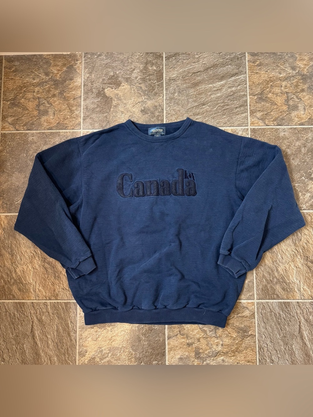 VTG Non-Fiction Canada Embroidered Sweatshirt Men’s Size XL/TG Navy Blue
